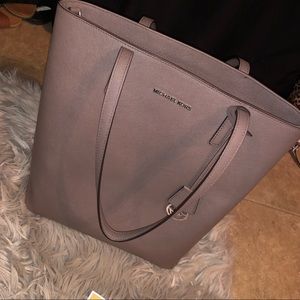 MICHAEL KORS Hayley larger leather tote
